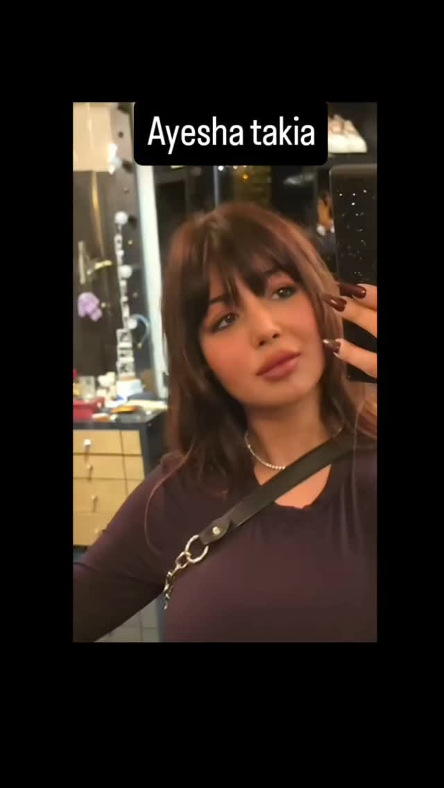 Post 6 by Ayesha takia azmi🔵 on Instagram (video)