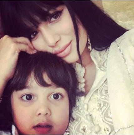 Post 10 by Ayesha takia azmi🔵 on Instagram (video)