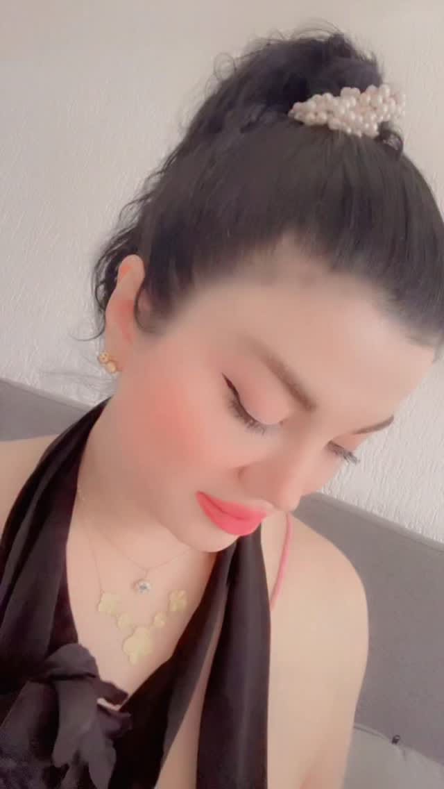 Post 1 by Samaneh🧿 on Instagram (video)