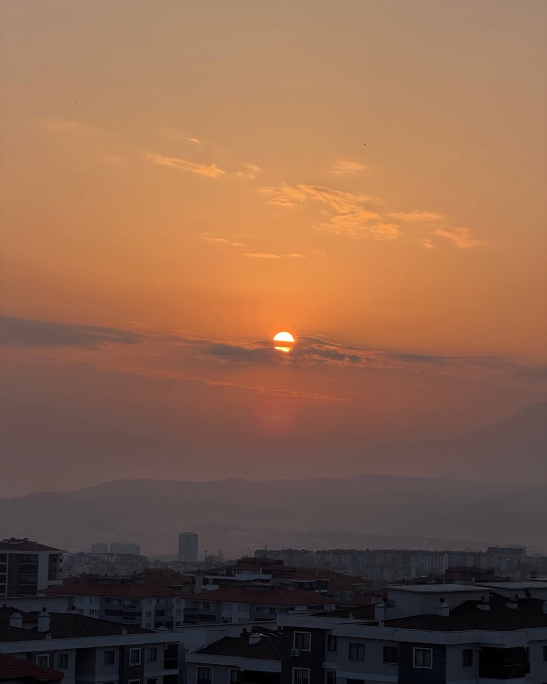 Post 1 by Esra Albostan on Instagram (image)