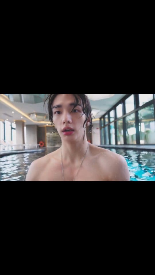 Post 7 by 황현진🦙🍀 on Instagram (video)