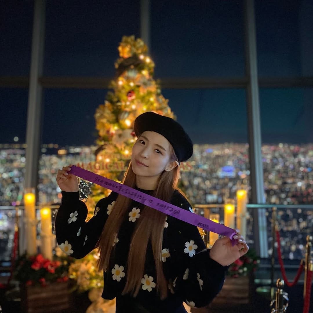 Post 1 by MAYA(マヤ)❤️NiziU(ニジュー) on Instagram (carousel)