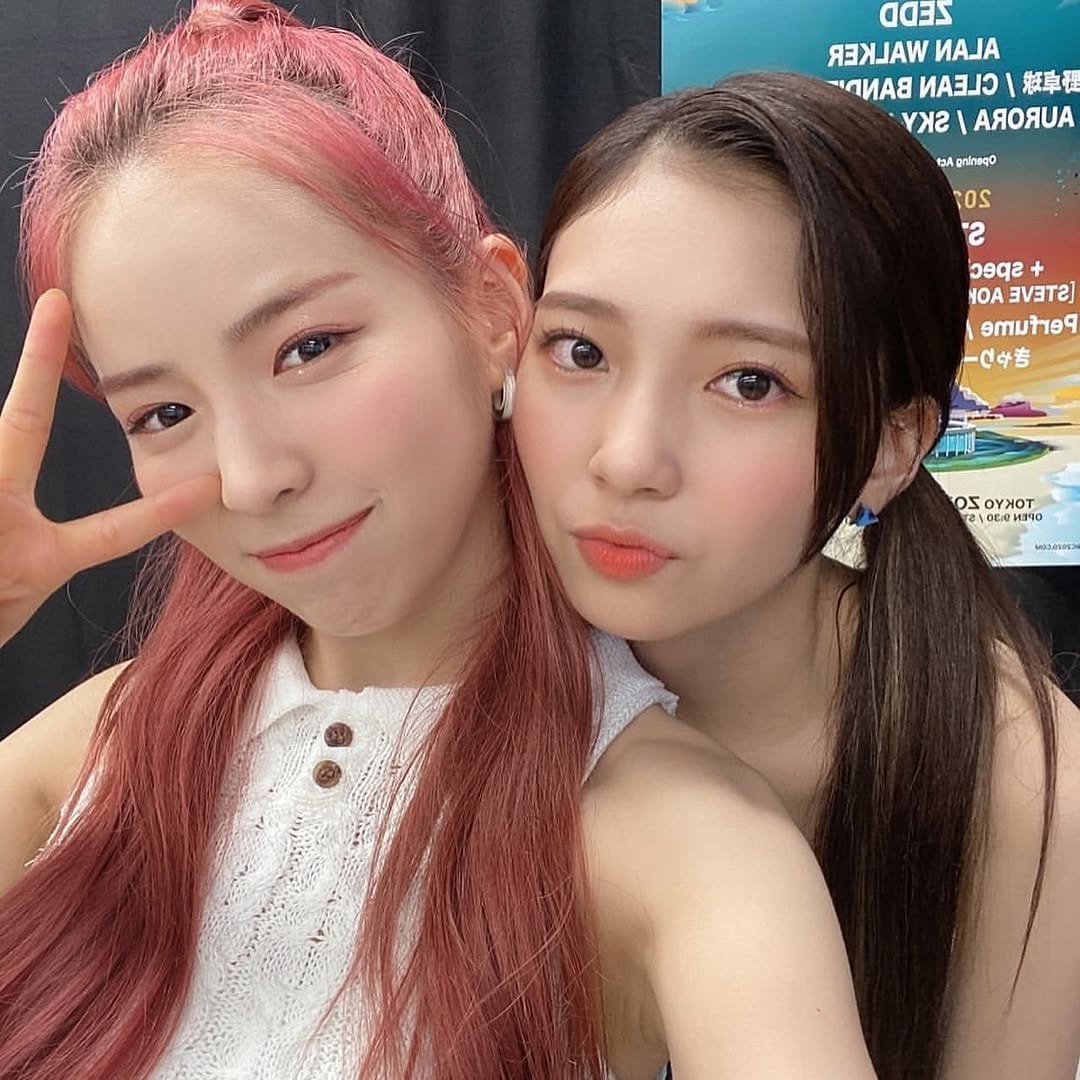Post 3 by MAYA(マヤ)❤️NiziU(ニジュー) on Instagram (carousel)