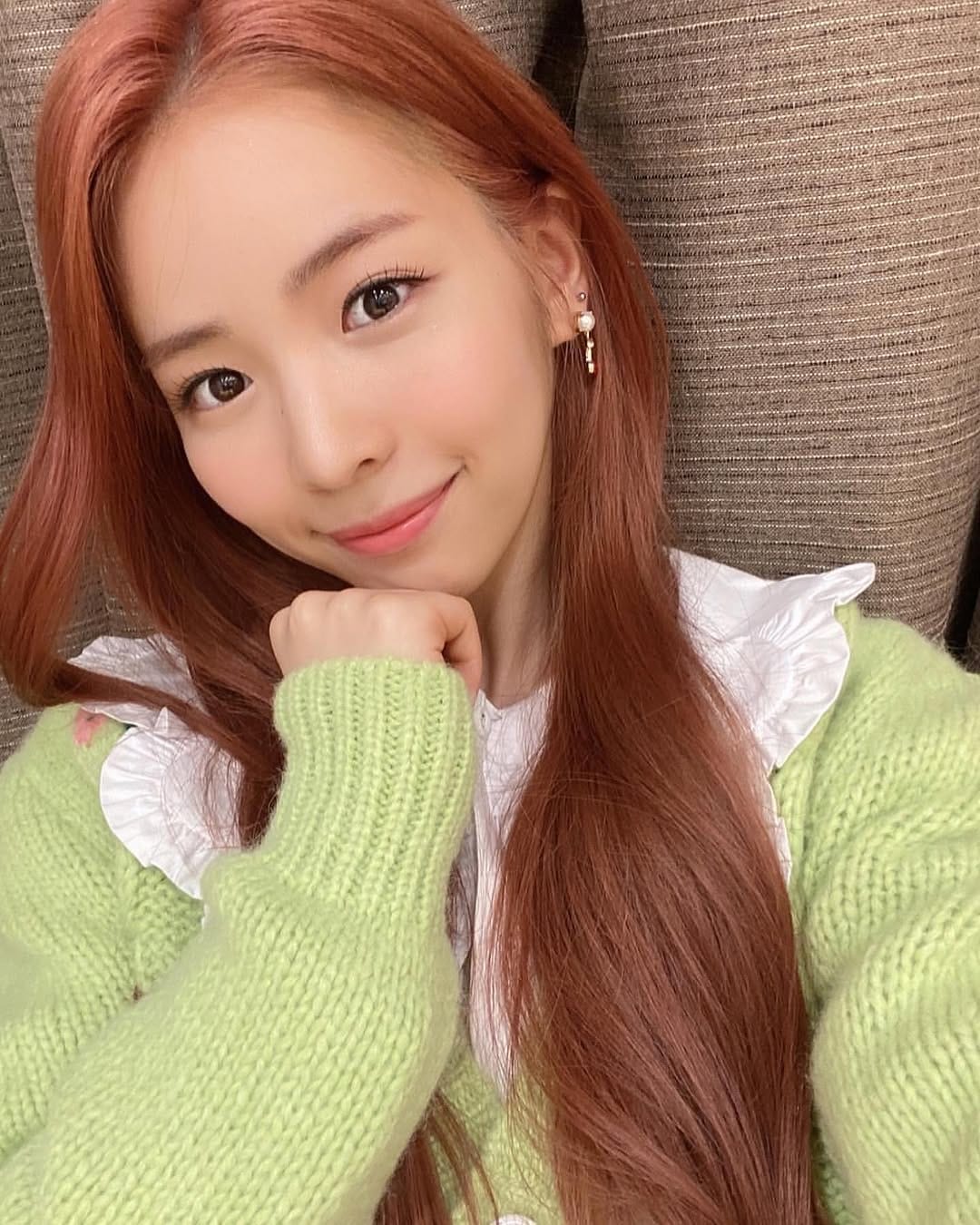 Post 5 by MAYA(マヤ)❤️NiziU(ニジュー) on Instagram (carousel)