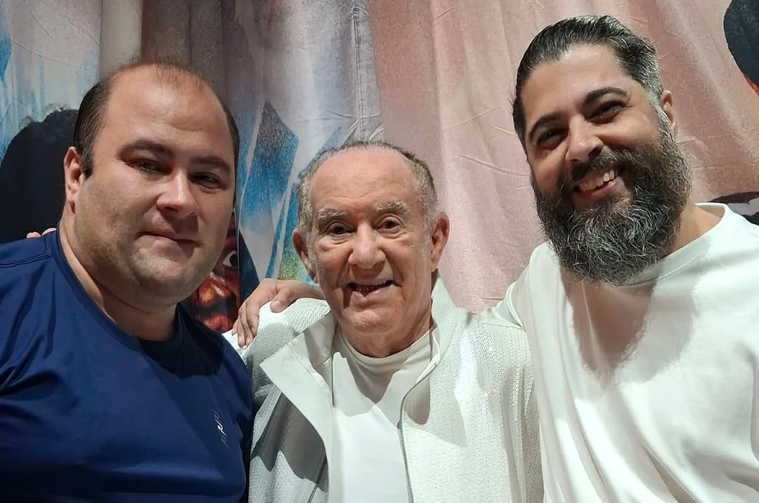 Post 9 by FÃ CLUBE OFICIAL on Instagram (image)