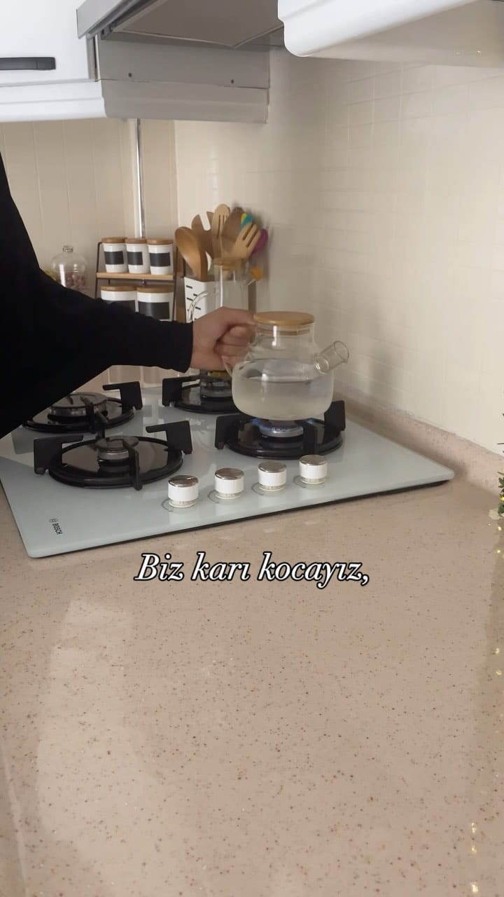 Post 9 by Rahime Uludağ ~indirim sever anne on Instagram (video)