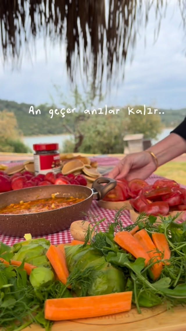 Post 5 by Rahime Uludağ ~indirim sever anne on Instagram (video)