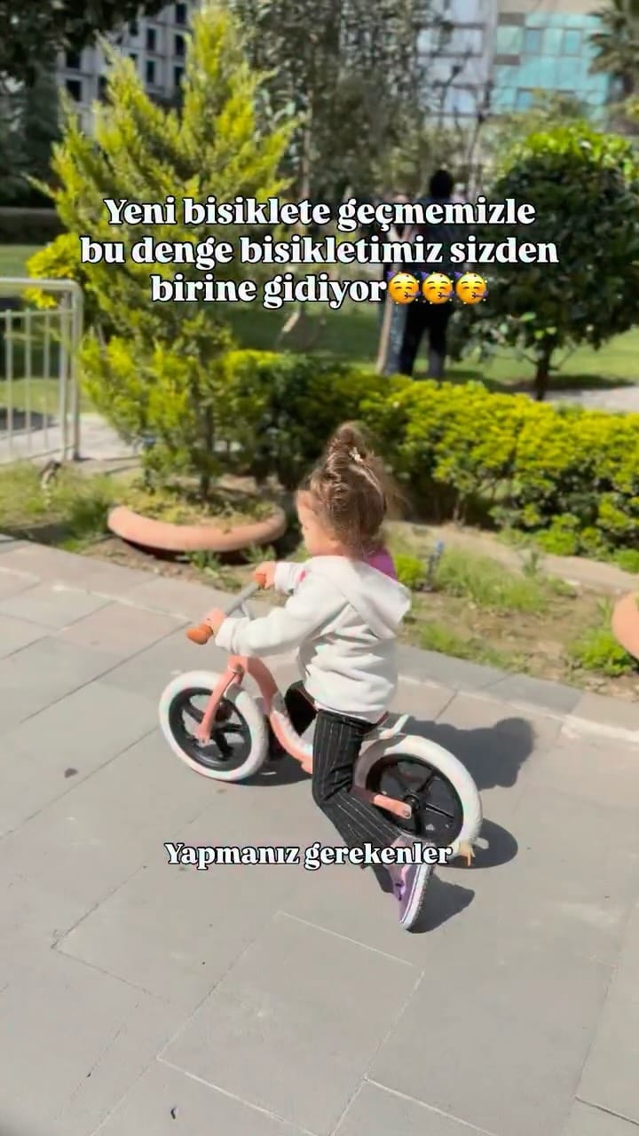 Post 4 by Elif Ecem Aydın on Instagram (video)