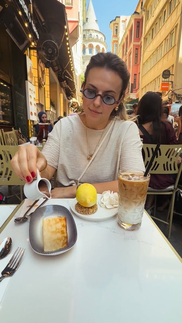 Post 2 by Beyza 🎈 on Instagram (video)