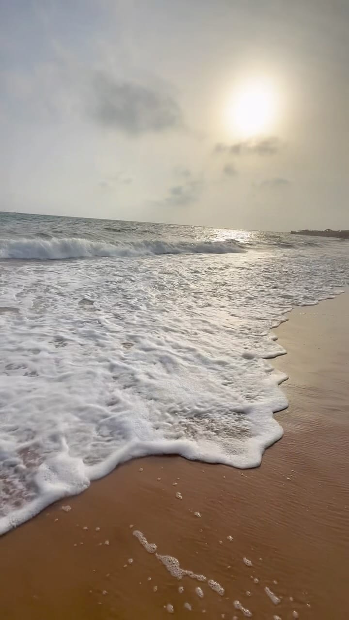 Post 1 by Madiha Razzak on Instagram (video)