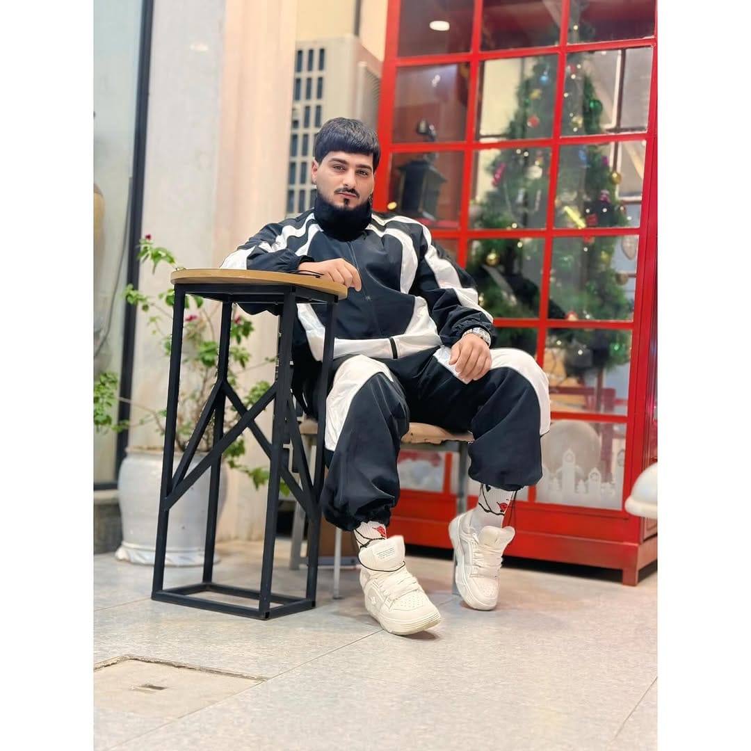 Post 4 by حمودي بن باقي ✪ on Instagram (carousel)