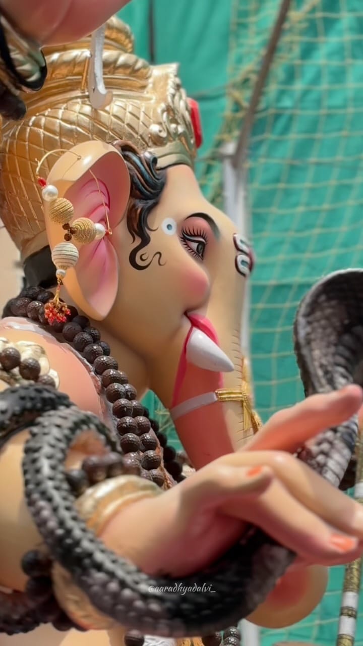 Post 3 by Kalachowkicha Mahaganpati🧿 on Instagram (video)