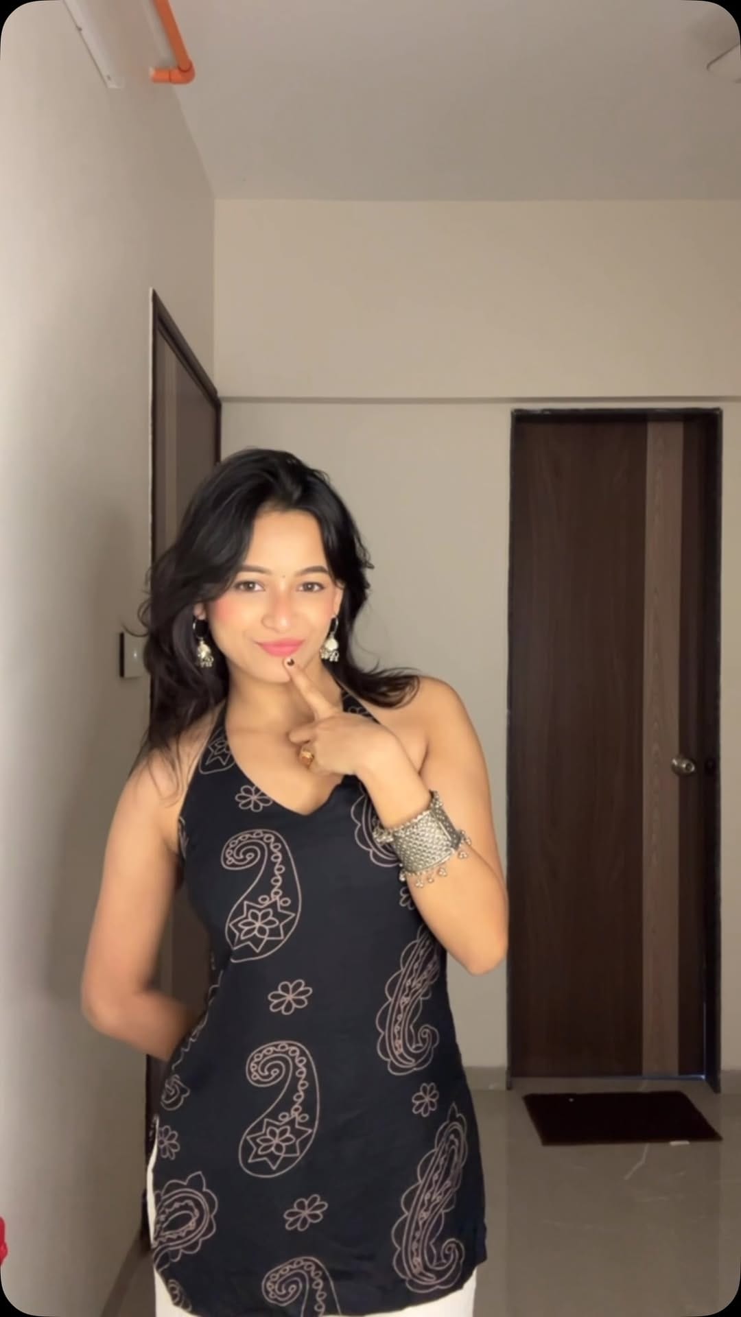 Post 1 by Aaria Banerjee on Instagram (video)