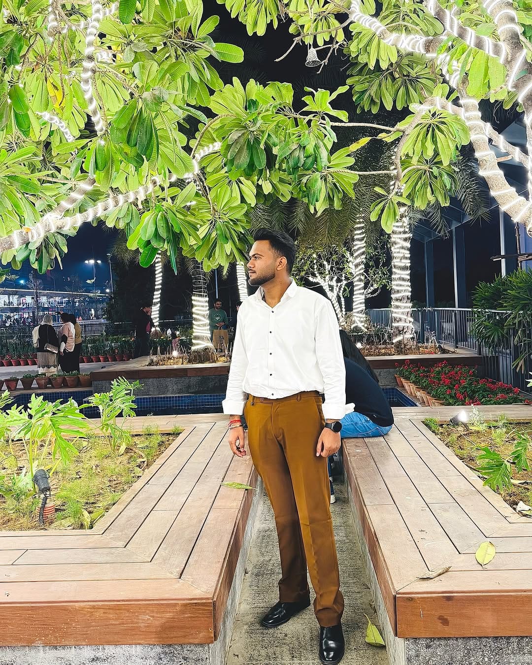 Post 10 by Ayaan 🇮🇳 on Instagram (carousel)