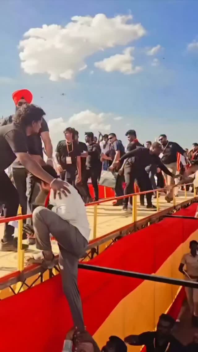 Post 4 by CM Vijay Army on Instagram (video)