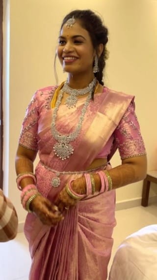 Post 1 by Priya Sampath | Best Bridal Makeup Artist | Best Makeup Academy on Instagram (video)