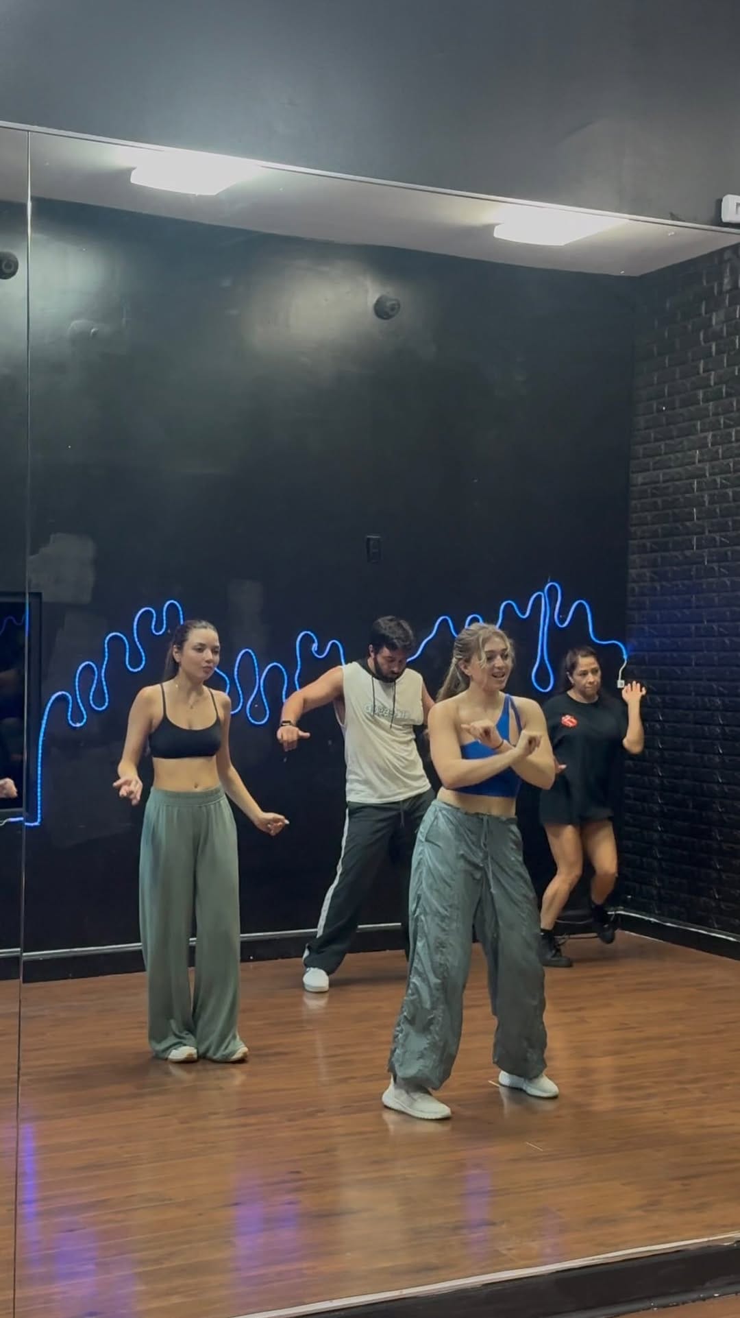 Post 3 by Alex Schoellig on Instagram (video)