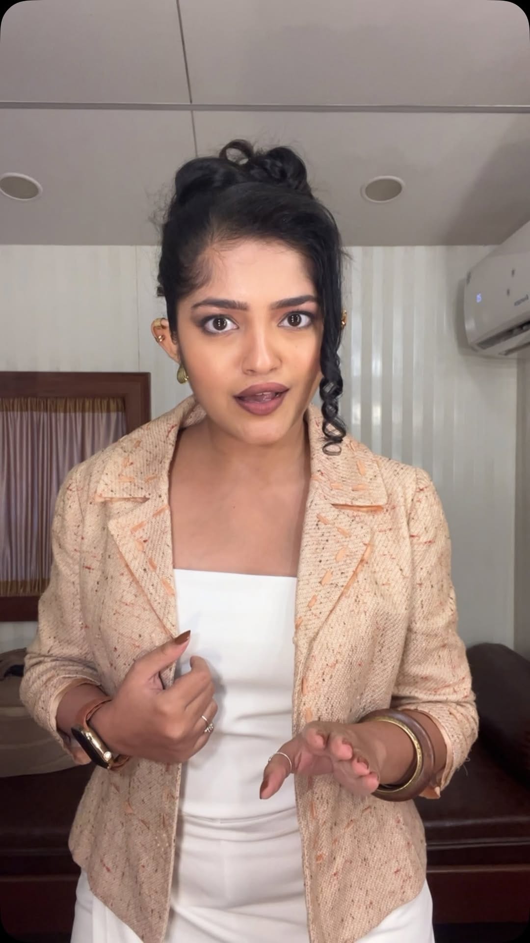 Post 6 by Mansi Natekar ✨ on Instagram (video)