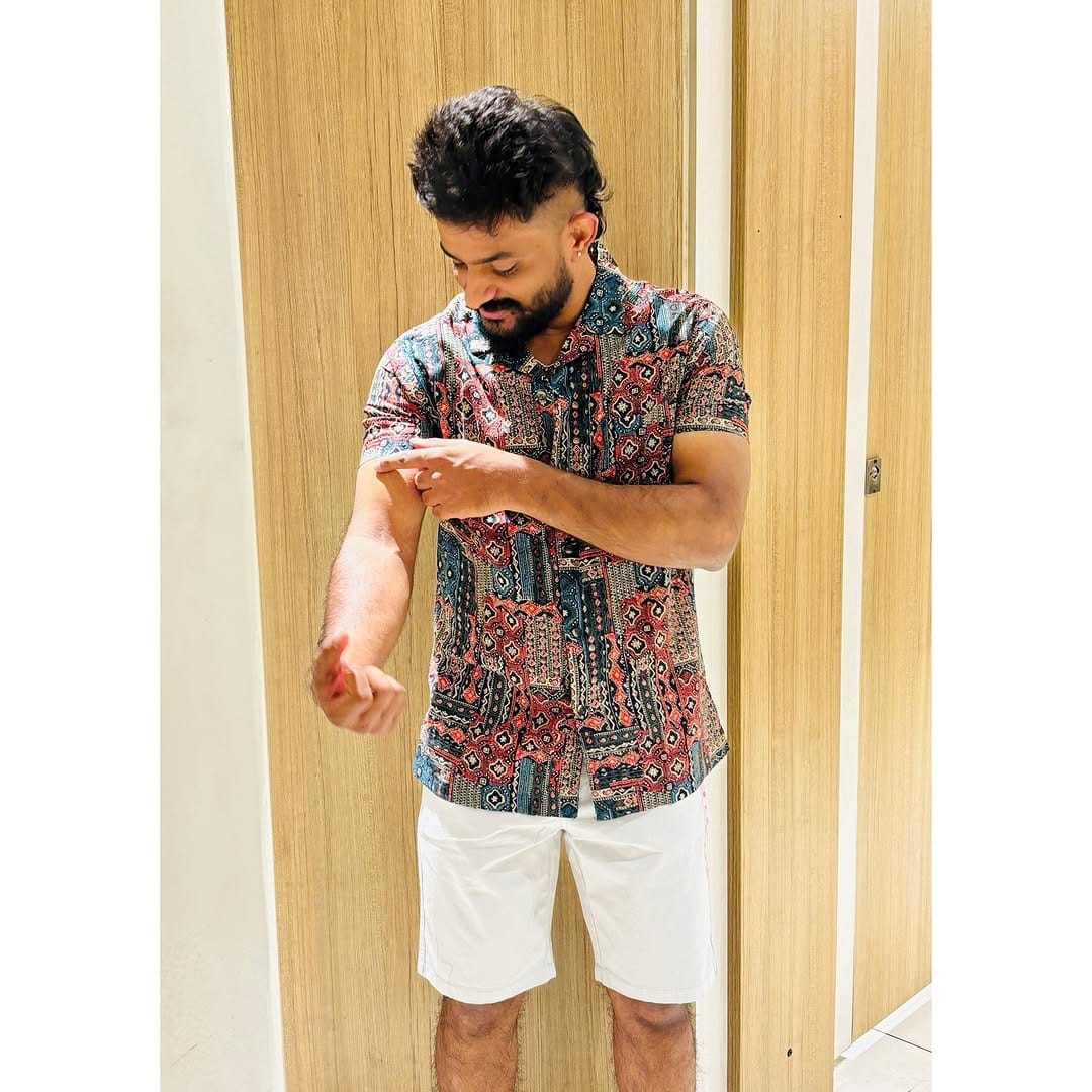 Post 6 by ꜱᴜɴɪʟ ᴍ on Instagram (carousel)