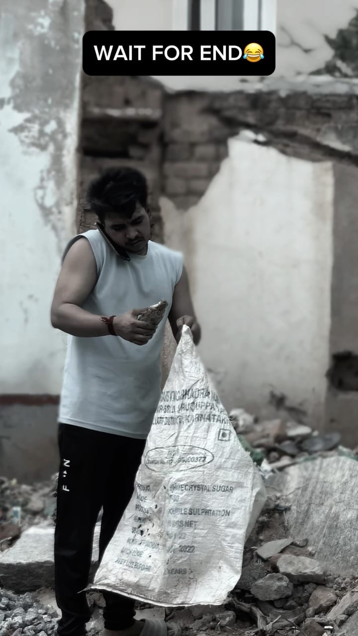 Post 7 by Vikas solo on Instagram (video)