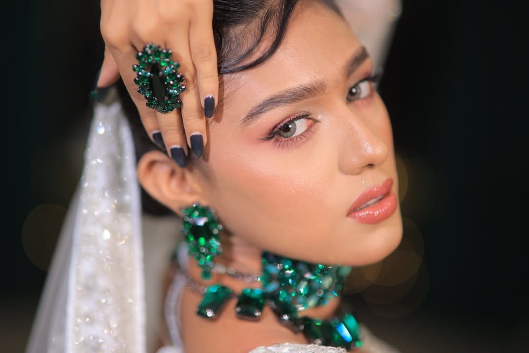 Post 5 by MAKEUP MAASTER AKILAN VASU on Instagram (carousel)