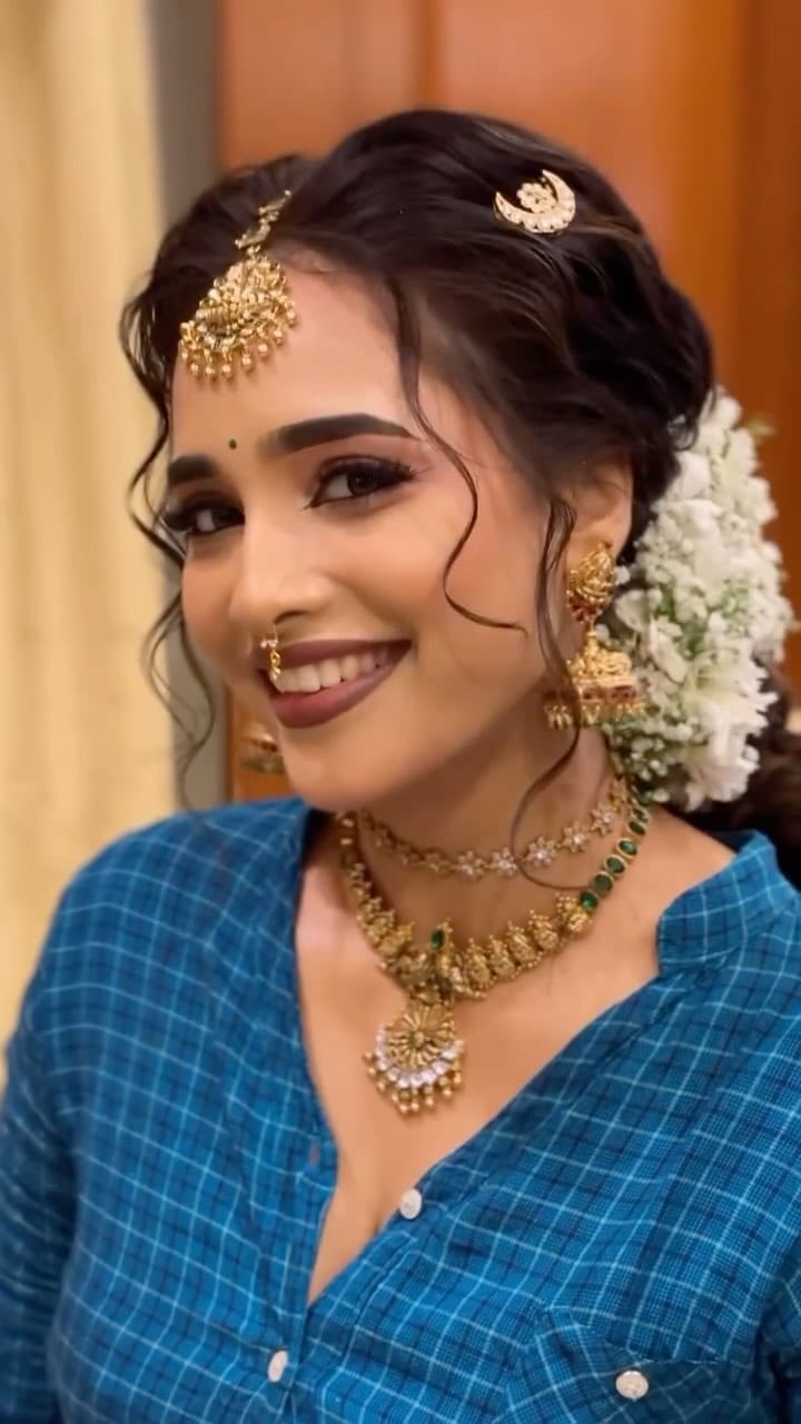 Post 8 by MAKEUP MAASTER AKILAN VASU on Instagram (video)