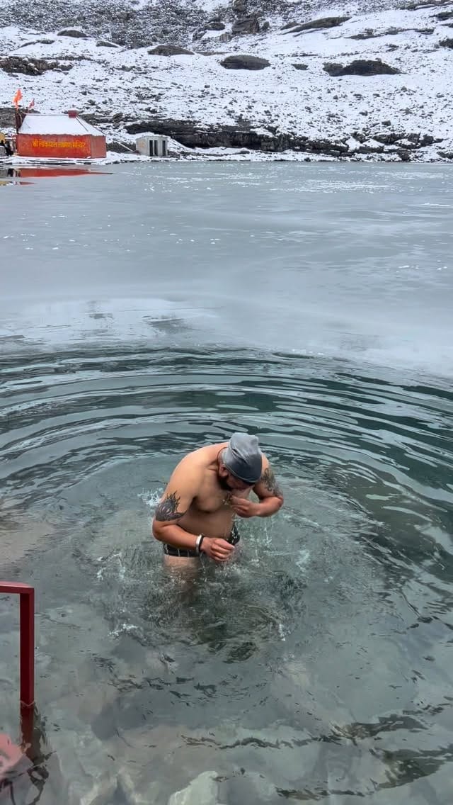 Post 7 by Rahul Nayyar 🧿 on Instagram (video)