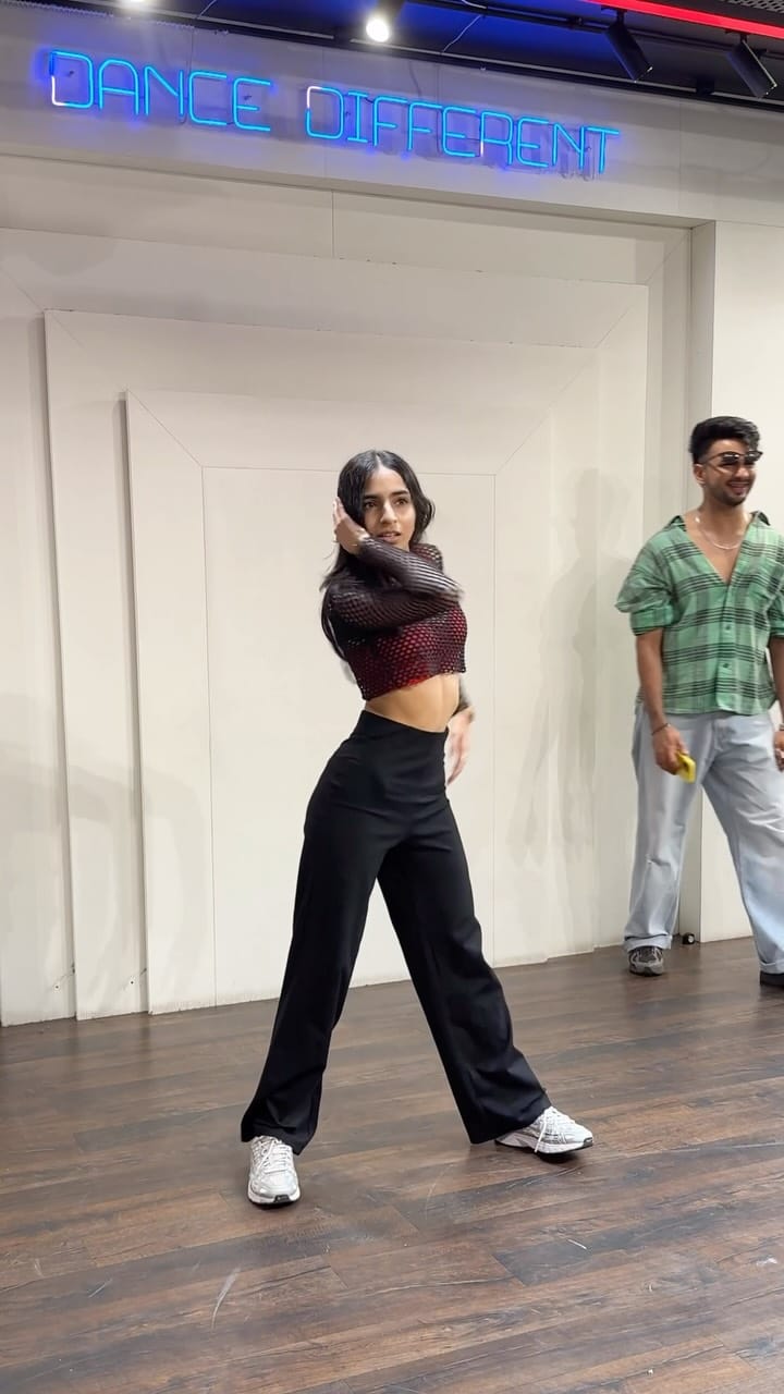 Post 4 by Pragya Parakh on Instagram (video)