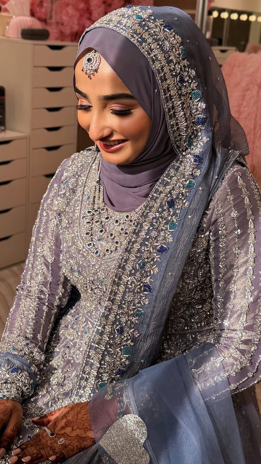 Post 1 by Fahmida Razak | Qatar Makeup Artist 🇶🇦 on Instagram (video)