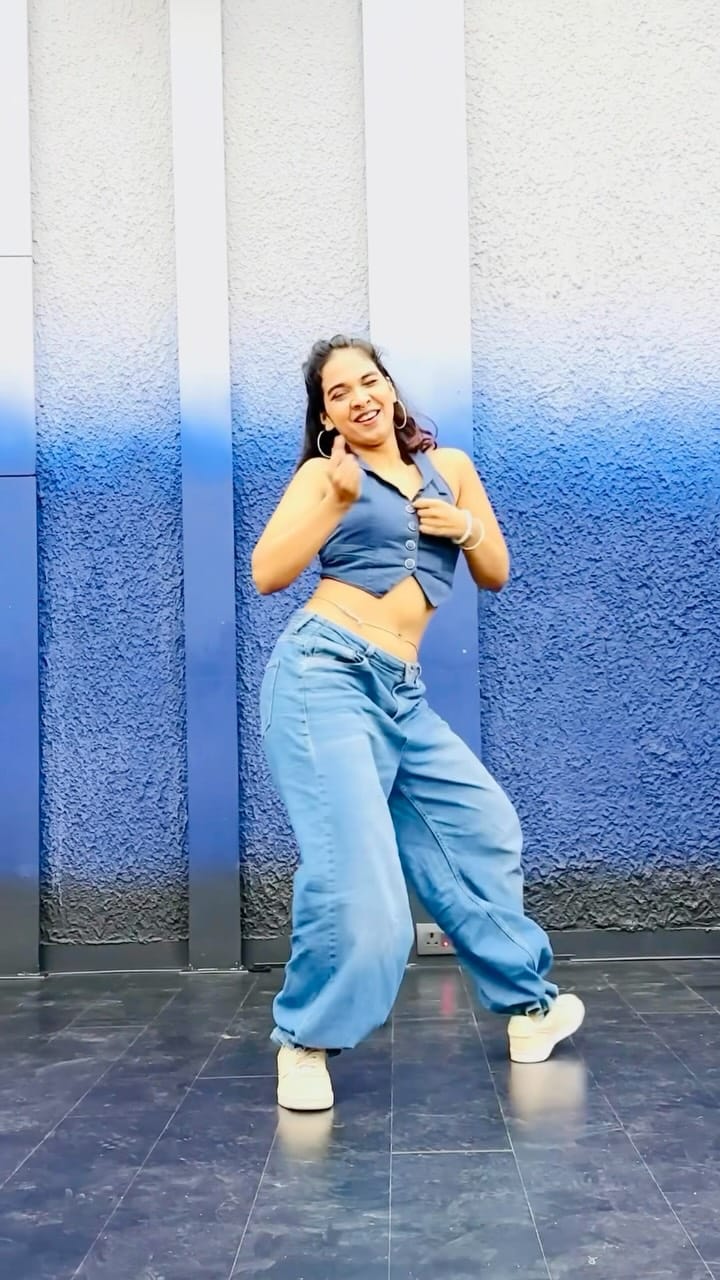 Post 1 by Anushka Ghag on Instagram (video)