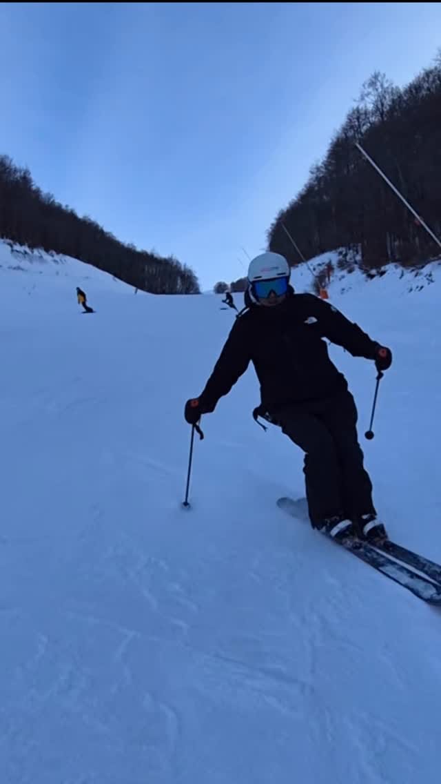 Post 10 by Telemark skiing on Instagram (video)
