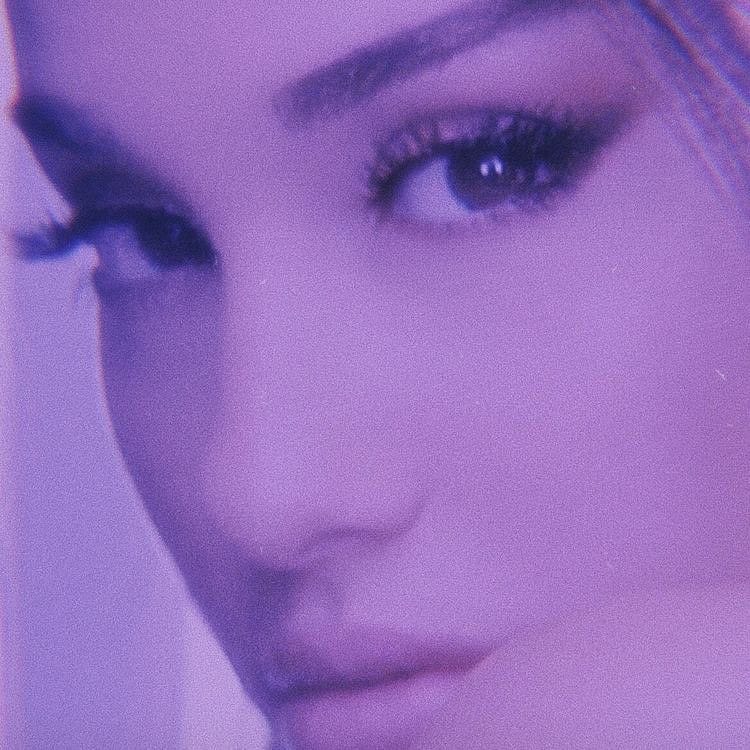 Post 7 by Arianagirl_grande🌙 on Instagram (carousel)
