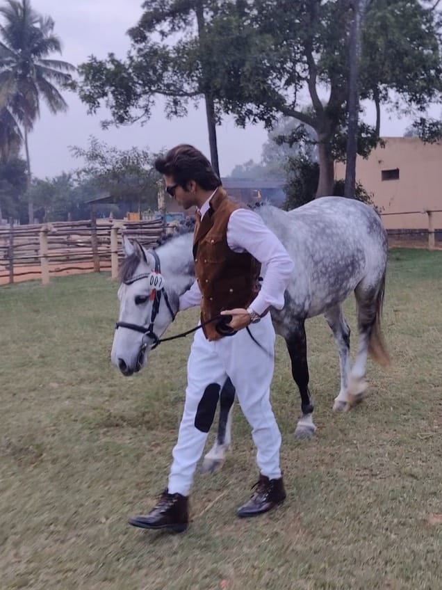 Post 9 by Gauravv Dhingra on Instagram (carousel)