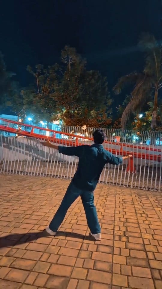 Post 1 by ๛ ＳＨＯＡＩＢ ⚡ on Instagram (video)