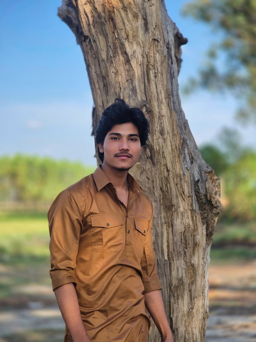 Post 9 by ๛ ＳＨＯＡＩＢ ⚡ on Instagram (carousel)