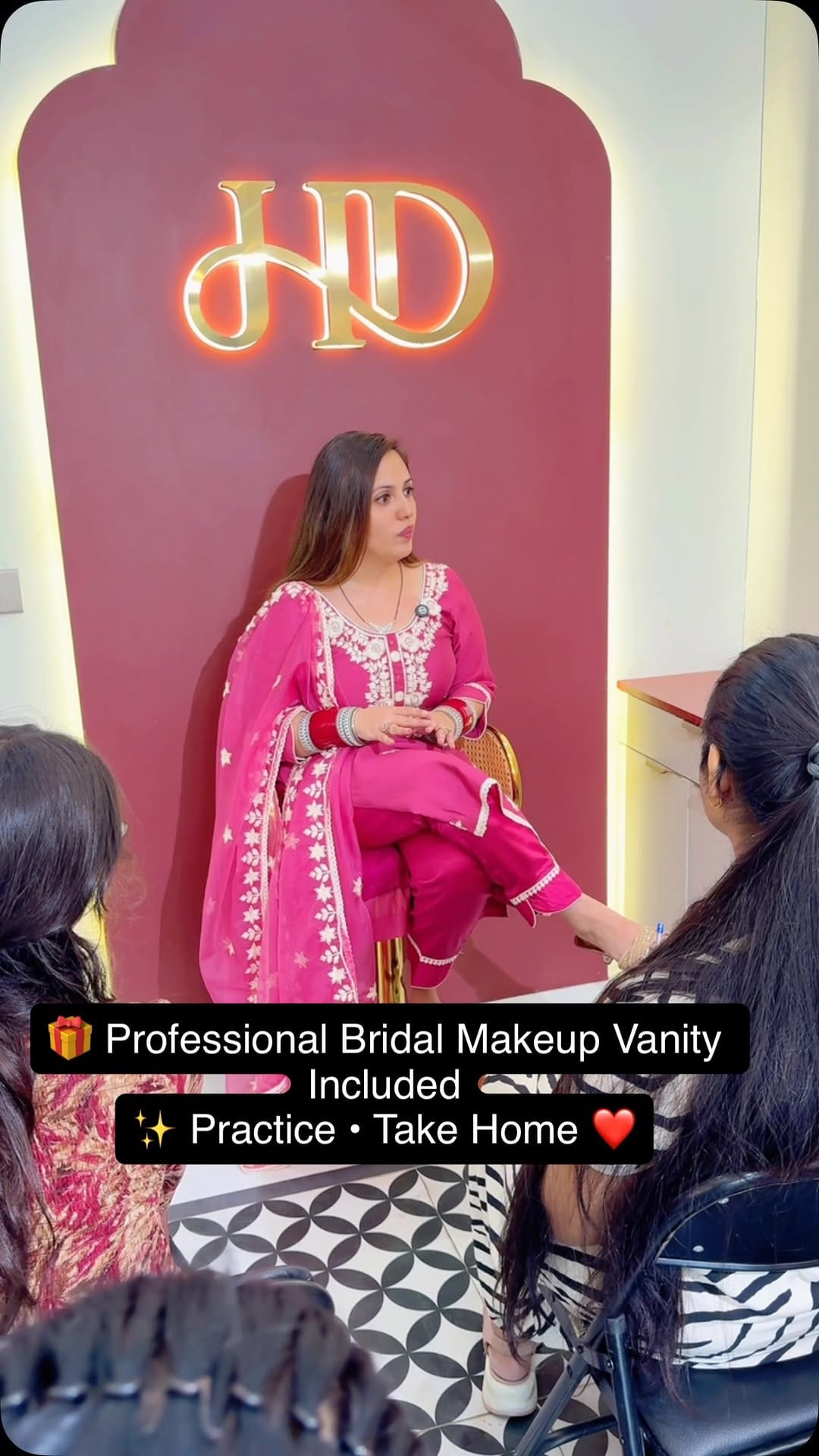 Post 9 by Heena Duneja on Instagram (video)