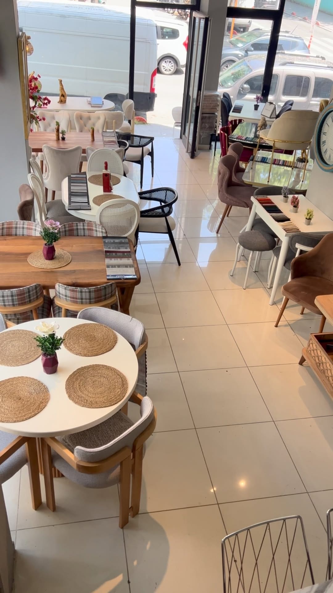Post 10 by Enes ALKANAT Mobilya Aksesuar on Instagram (video)