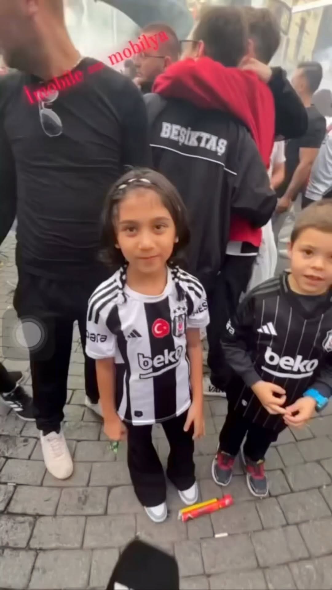 Post 9 by LİYA MOBİLYAA on Instagram (video)