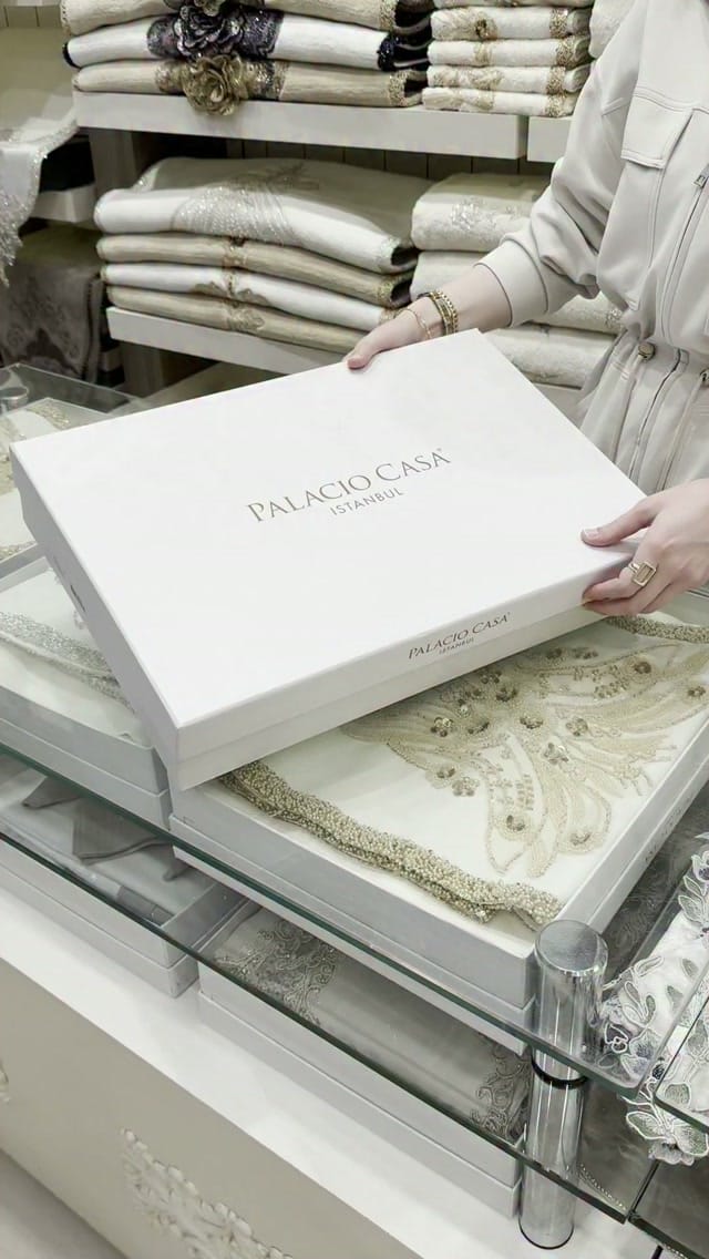 Post 5 by Palacio.Casa on Instagram (video)