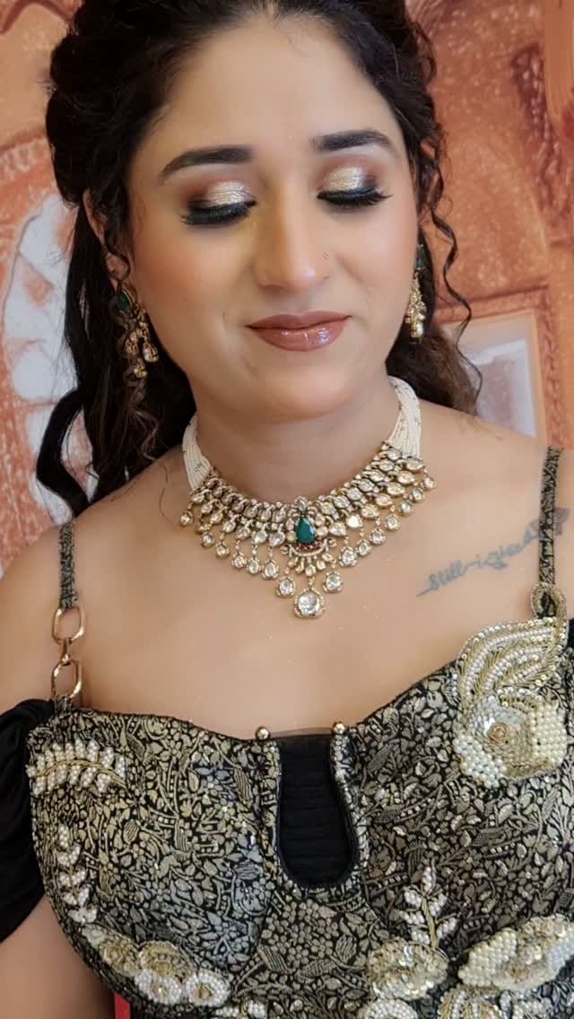 Post 7 by Preeti Arora on Instagram (video)