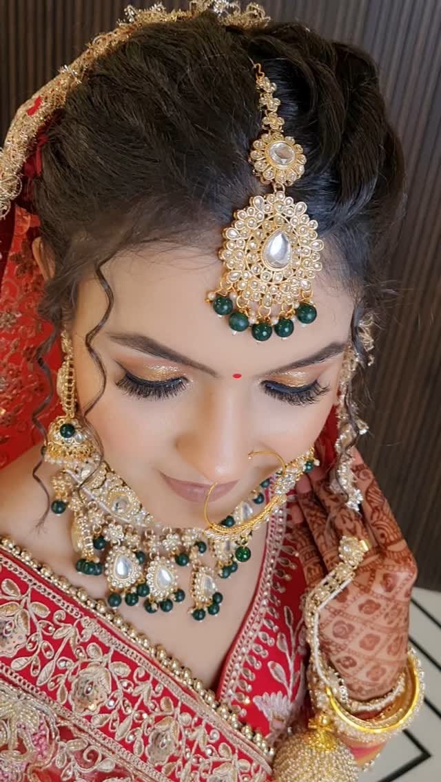 Post 10 by Preeti Arora on Instagram (video)