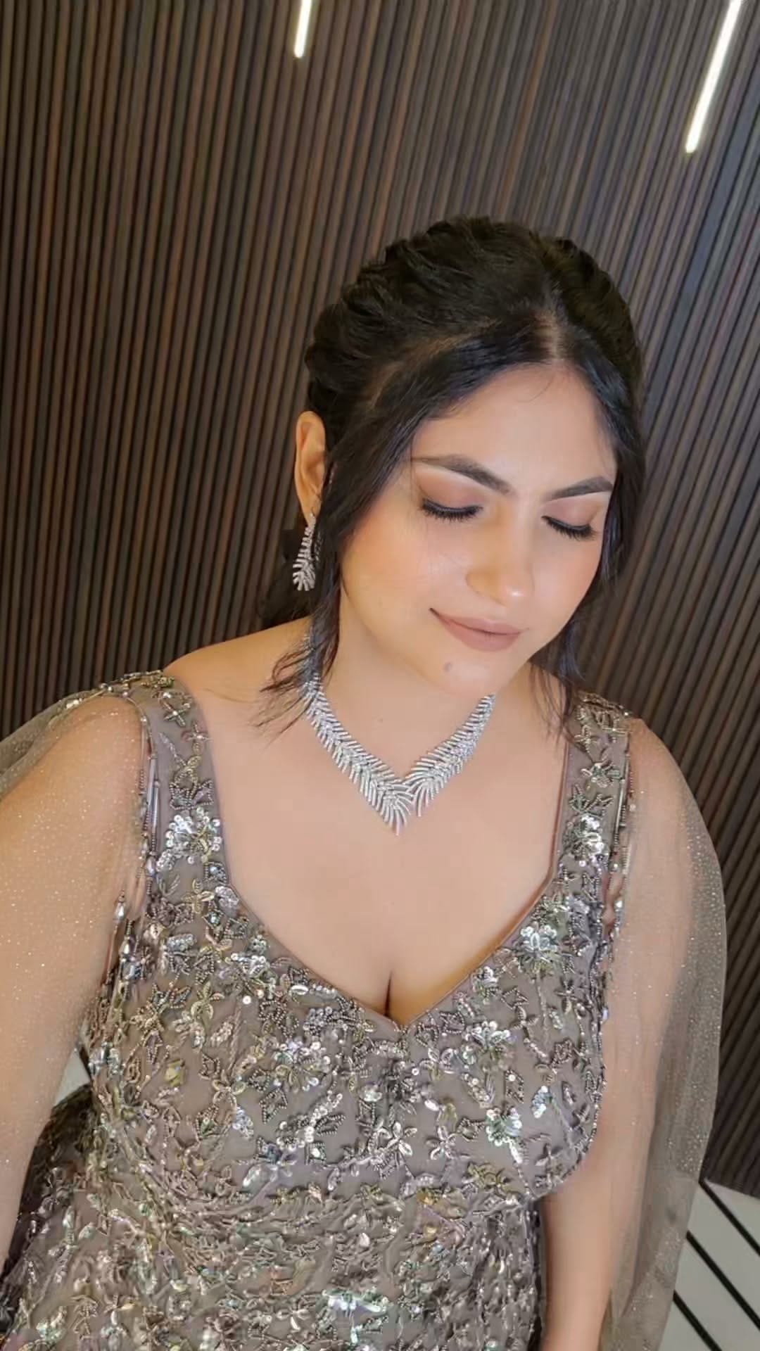 Post 5 by Preeti Arora on Instagram (video)
