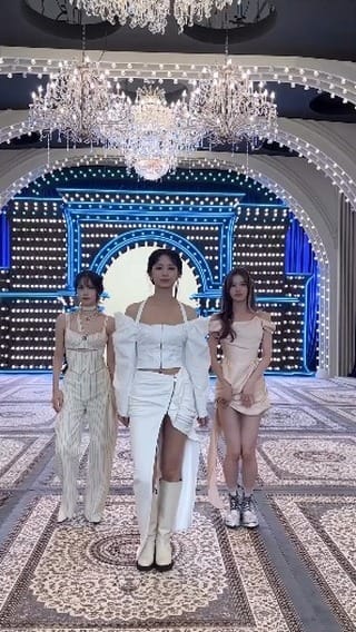 Post 2 by TWICE on Instagram (video)