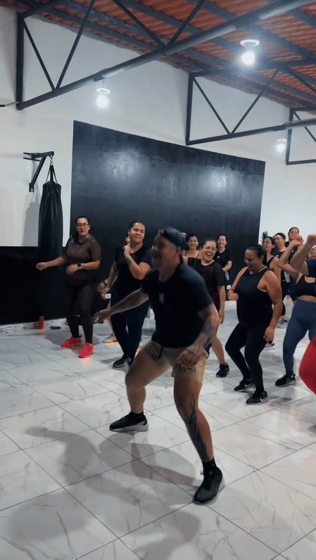 Post 8 by Leonardo Emanoel on Instagram (video)