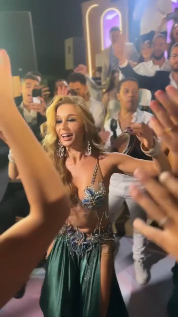 Post 3 by Belly Dance on Instagram (video)