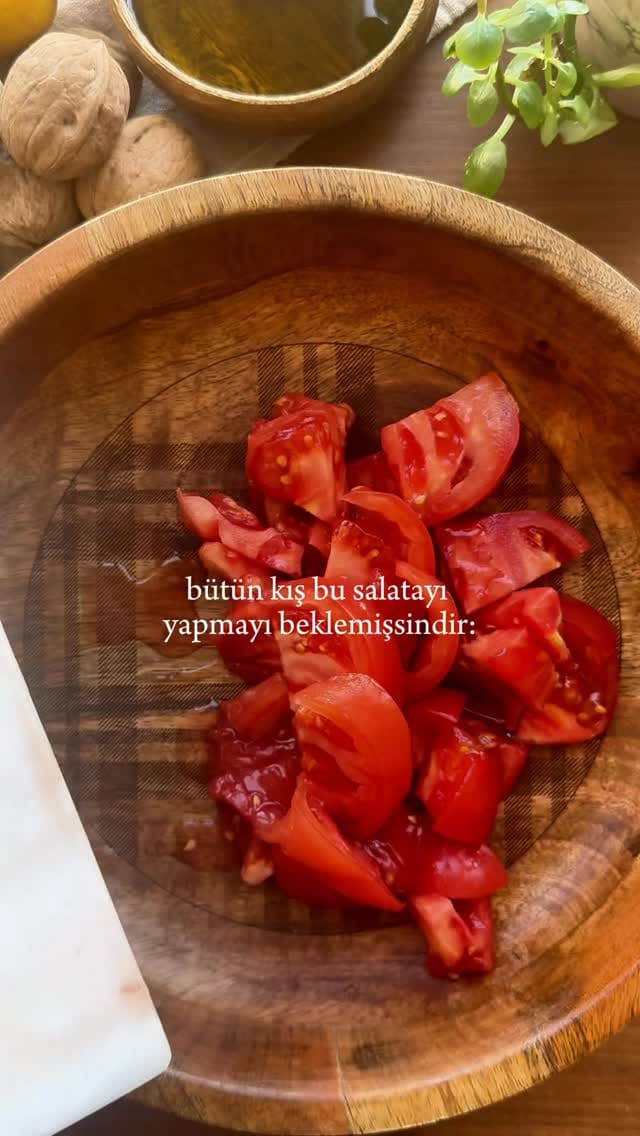 Post 10 by Ezgi Sena Turgut on Instagram (video)
