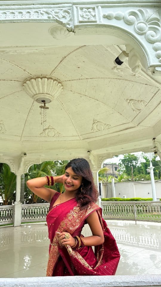 Post 3 by Surashree Sarma on Instagram (video)