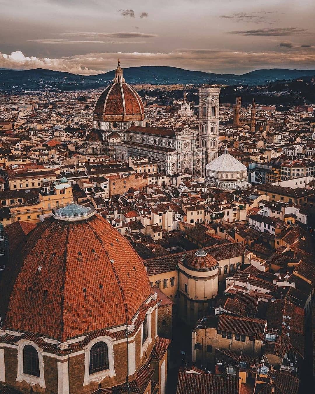 Post 4 by Firenze, Italy on Instagram (image)