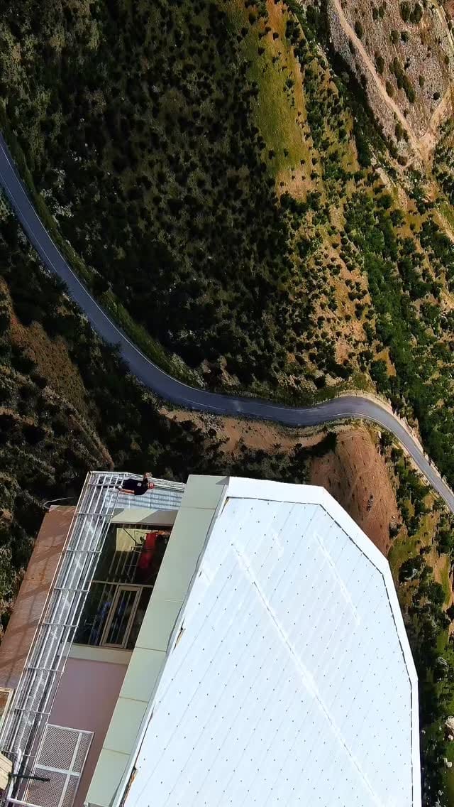 Post 4 by Sercan Erduran on Instagram (video)