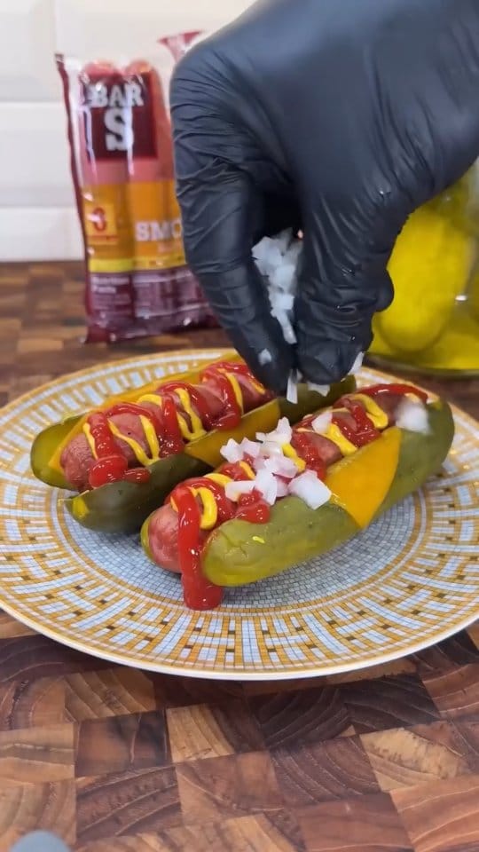 Post 7 by Hotdog Order on Instagram (video)
